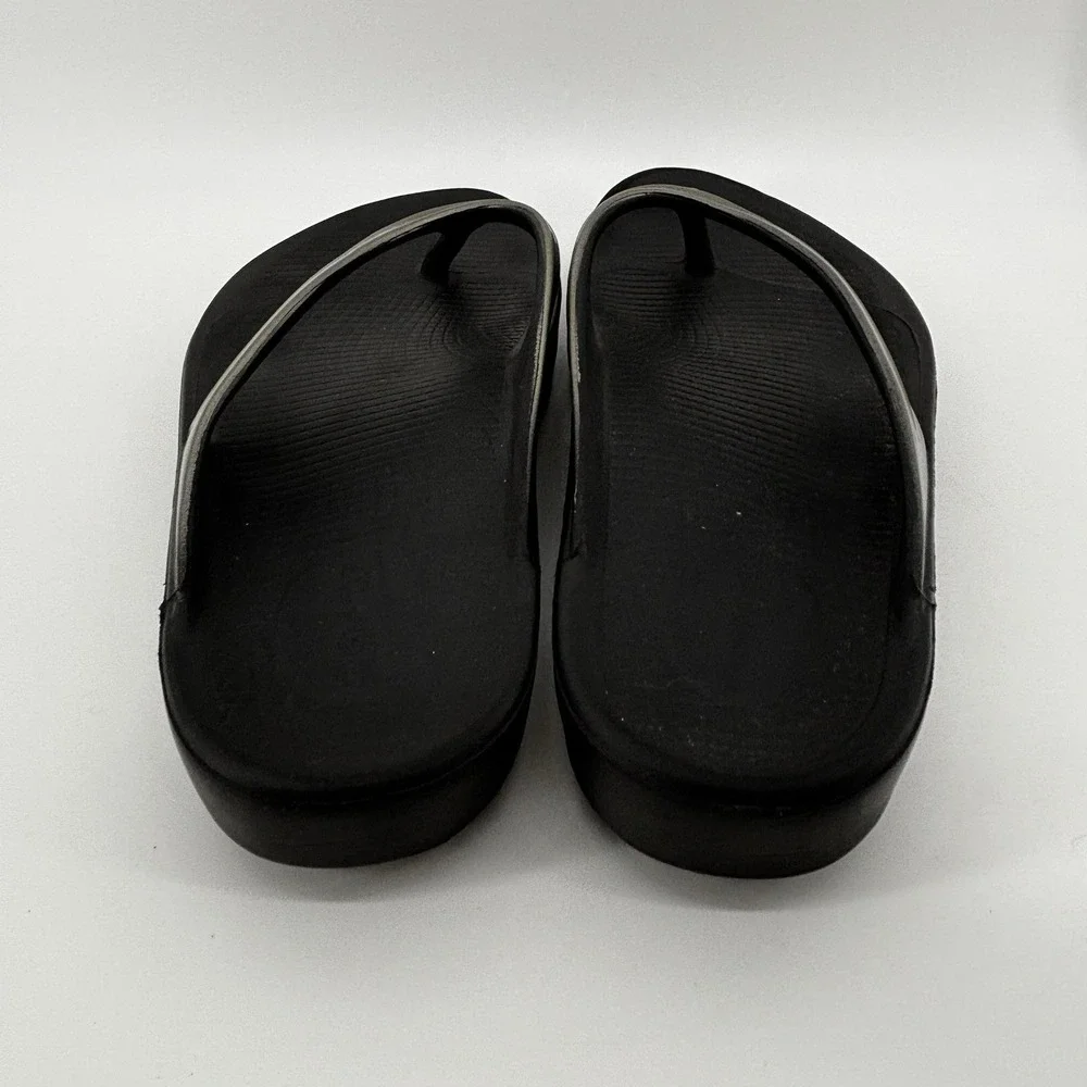 Oofos Women's 9 OOlala Luxe Recovery Thong Flip Flops Black/Latte 10 EU40 - Picture 3 of 9